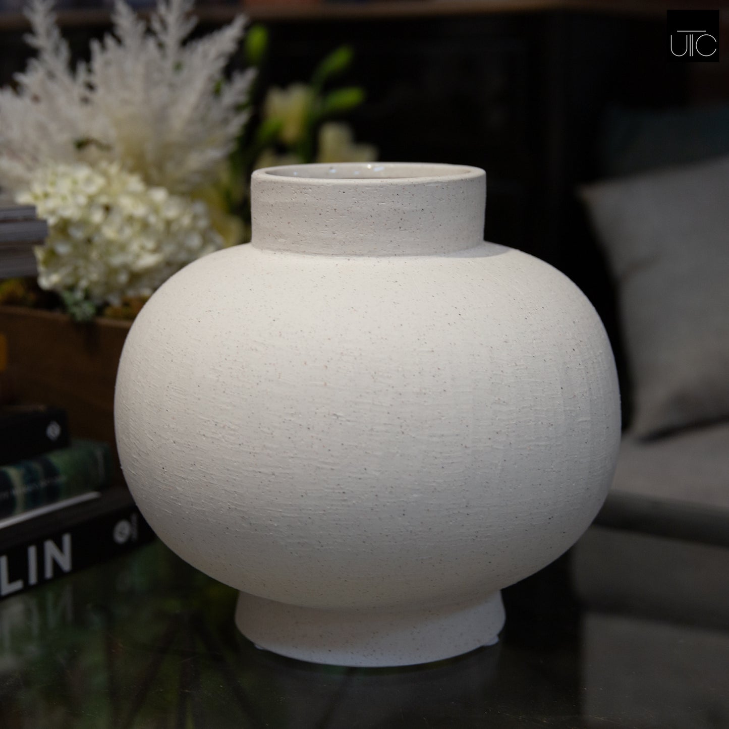 Cavelle Stoneware Flower Pot
