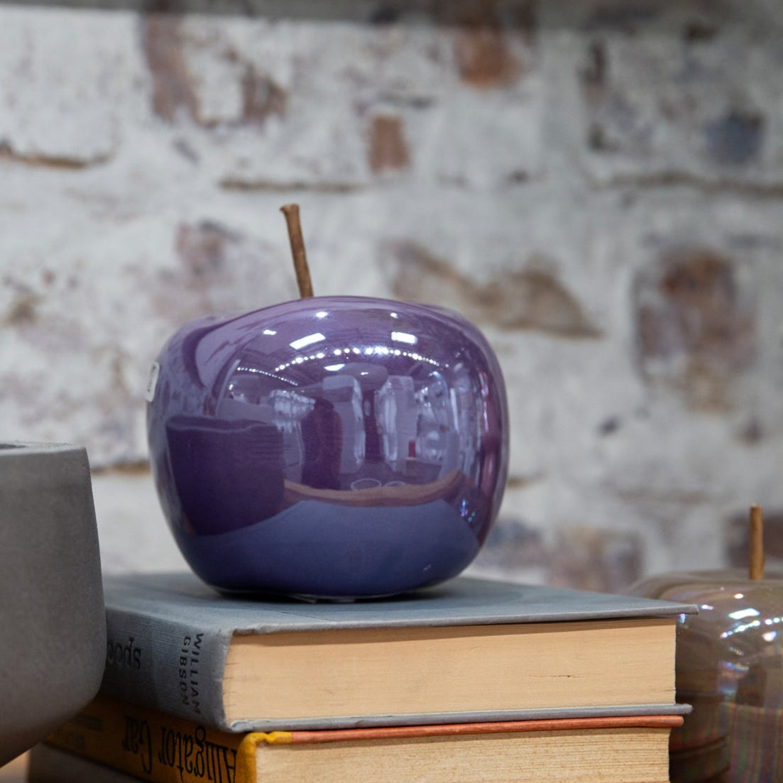 Sorrel Pearlescent Apple Decor