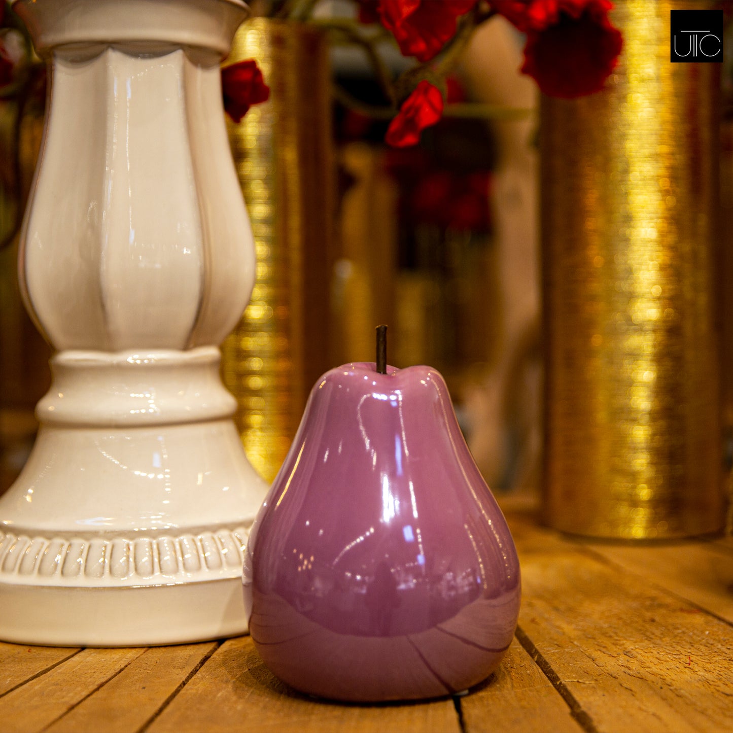 Ceramic Pear Figurine SM Pearlescent Finish