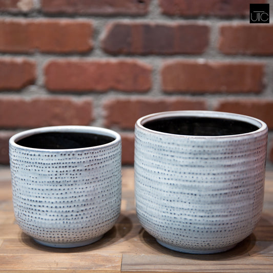 Ceramic Round Pot Gloss Finish Ivory..6.25"x6.25"x5.75"H -152